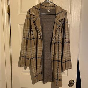 Anne Klein Tan and Black Knit Sweater